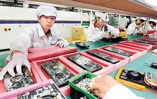 富士康员工心理健康问题再引关注，郭台铭管理风格与制造业转型之思