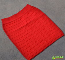 小店冲钻特惠 2012新款烫钻针织包臀裙，修身弹力一步到位